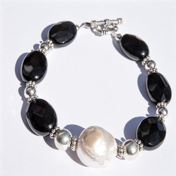 Black Onyx-Pearl Bracelet