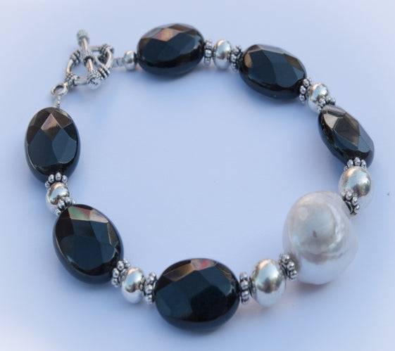 Black Onyx-Pearl Bracelet
